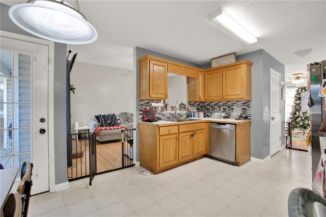 101 Twin Oaks Drive, Calhoun, GA 30701