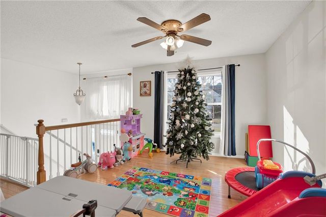 101 Twin Oaks Drive, Calhoun, GA 30701