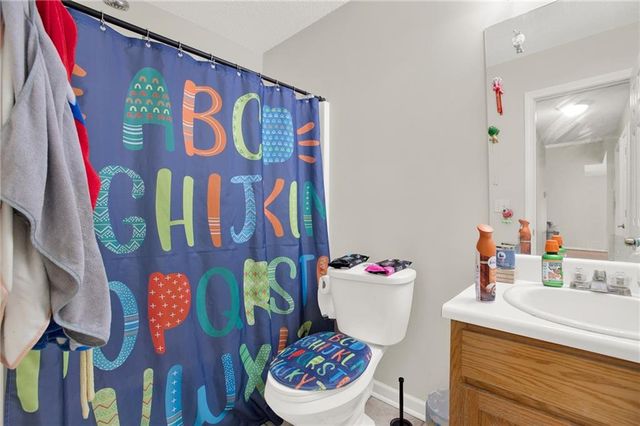 101 Twin Oaks Drive, Calhoun, GA 30701