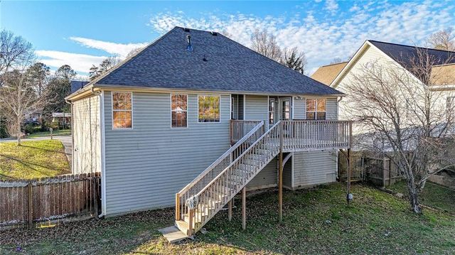 101 Twin Oaks Drive, Calhoun, GA 30701