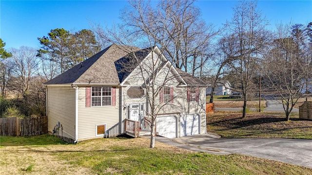 101 Twin Oaks Drive, Calhoun, GA 30701