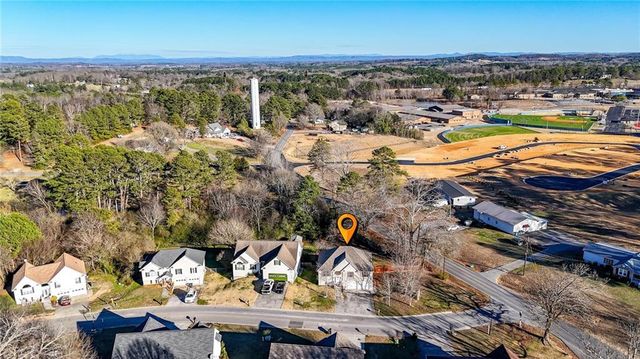 101 Twin Oaks Drive, Calhoun, GA 30701