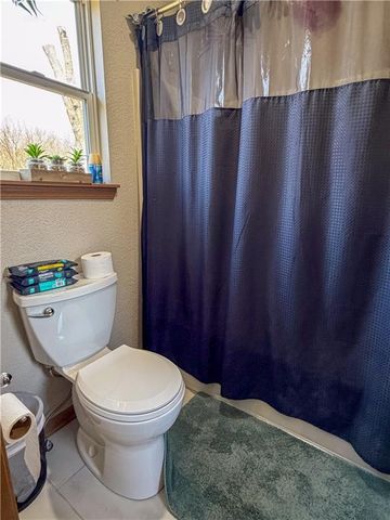 4607 Crystal Drive, St Joseph, MO 64503