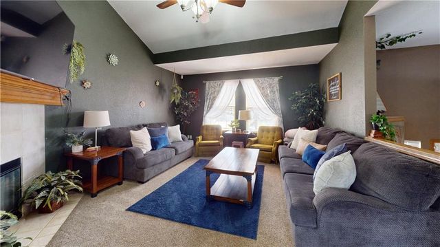 4607 Crystal Drive, St Joseph, MO 64503