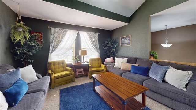 4607 Crystal Drive, St Joseph, MO 64503