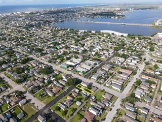 5422 Avenue L, Galveston, TX 77551