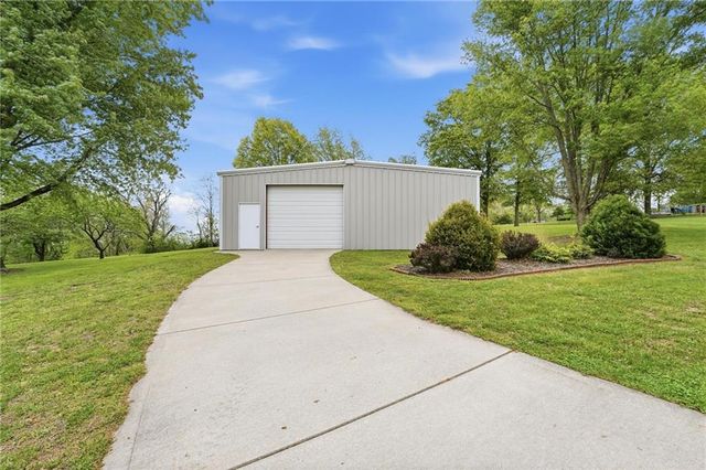 28000 E Atherton Sibley Road, Sibley, MO 64088