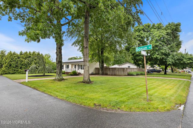 172 Bosun Avenue, Manahawkin, NJ 08050
