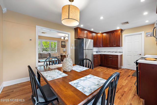 172 Bosun Avenue, Manahawkin, NJ 08050
