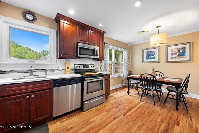 172 Bosun Avenue, Manahawkin, NJ 08050