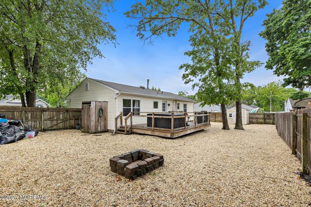 172 Bosun Avenue, Manahawkin, NJ 08050