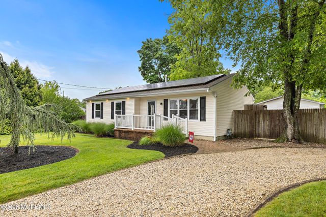 172 Bosun Avenue, Manahawkin, NJ 08050