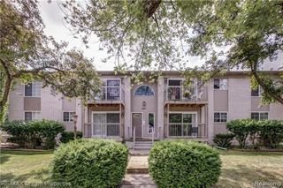 3501 W 14 Mile Road 16, Royal Oak, MI 48073
