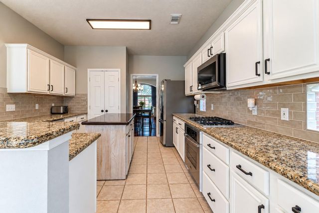 4107 E Baden Oaks Drive, Pearland, TX 77581