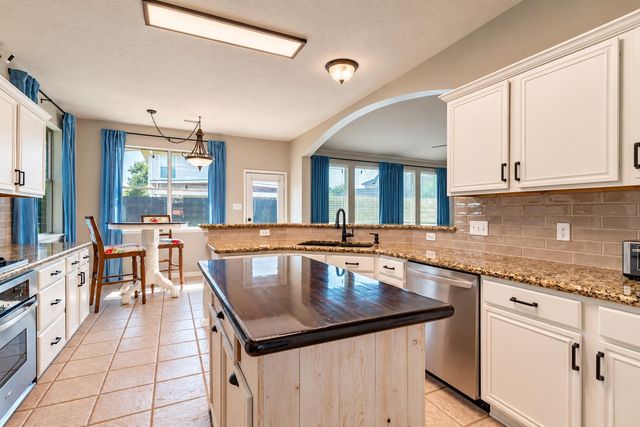 4107 E Baden Oaks Drive, Pearland, TX 77581