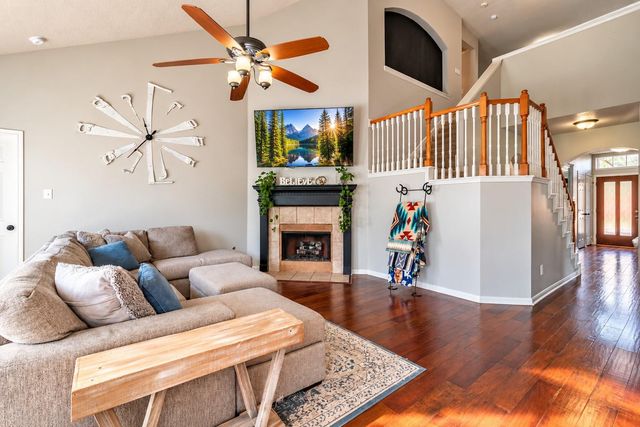 4107 E Baden Oaks Drive, Pearland, TX 77581