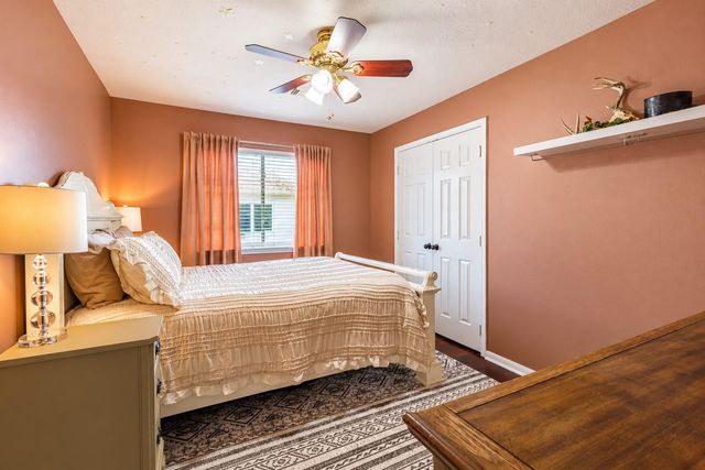 4107 E Baden Oaks Drive, Pearland, TX 77581