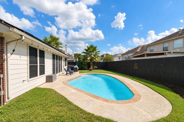 4107 E Baden Oaks Drive, Pearland, TX 77581