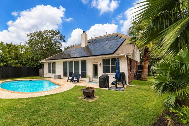 4107 E Baden Oaks Drive, Pearland, TX 77581