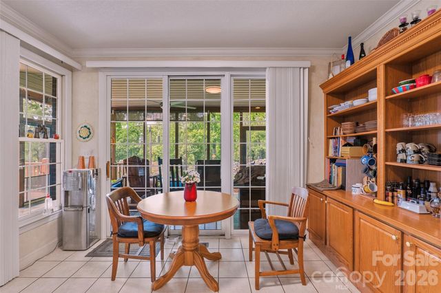 8 Ridgemont Drive, Weaverville, NC 28787