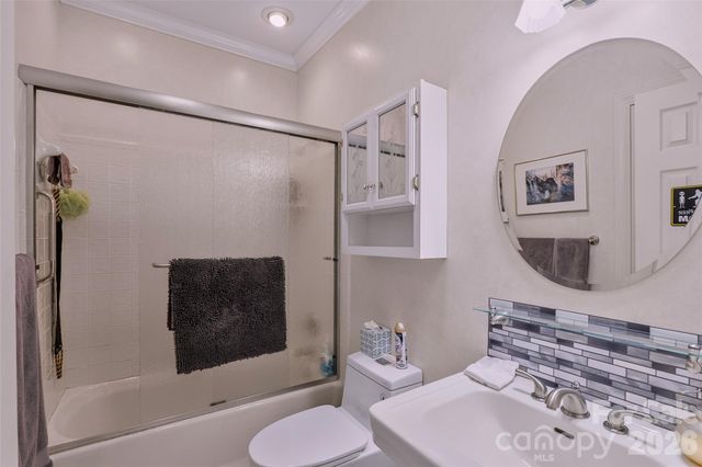 8 Ridgemont Drive, Weaverville, NC 28787