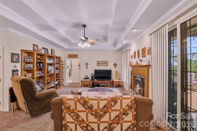 8 Ridgemont Drive, Weaverville, NC 28787