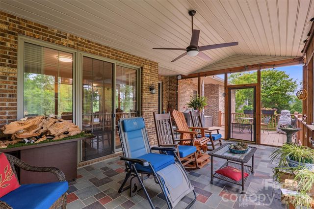 8 Ridgemont Drive, Weaverville, NC 28787