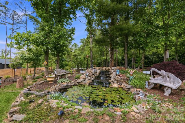 8 Ridgemont Drive, Weaverville, NC 28787