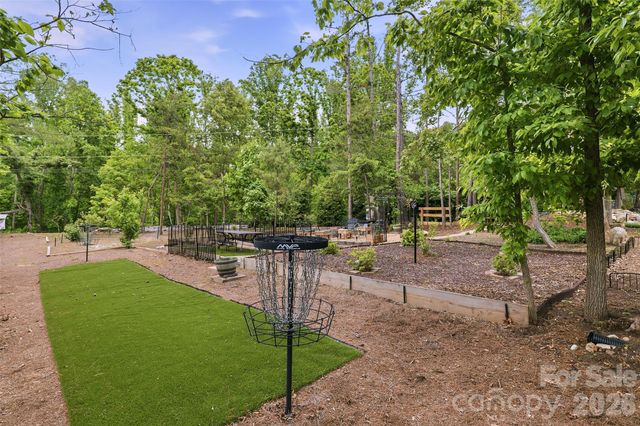 8 Ridgemont Drive, Weaverville, NC 28787