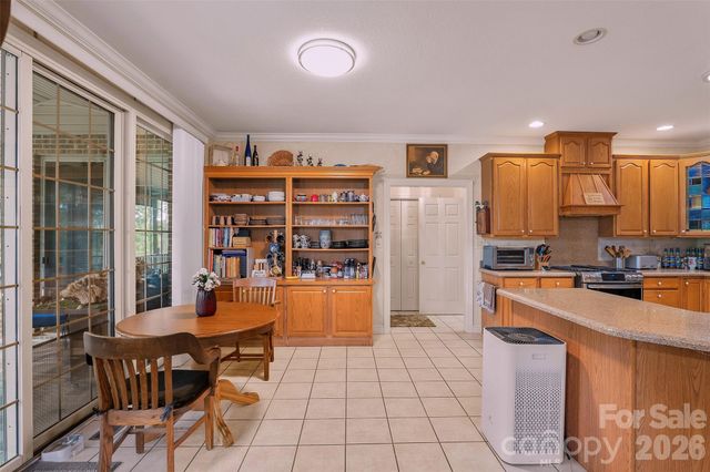 8 Ridgemont Drive, Weaverville, NC 28787
