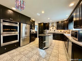 25 Coachman Pike, Ledyard, CT 06339