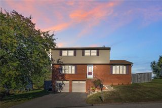 20 Pecan Dr, Penn Hills, PA 15235