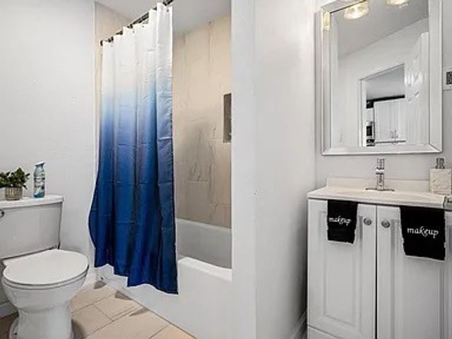 2254 AREBA Street A, Dallas, TX 75203