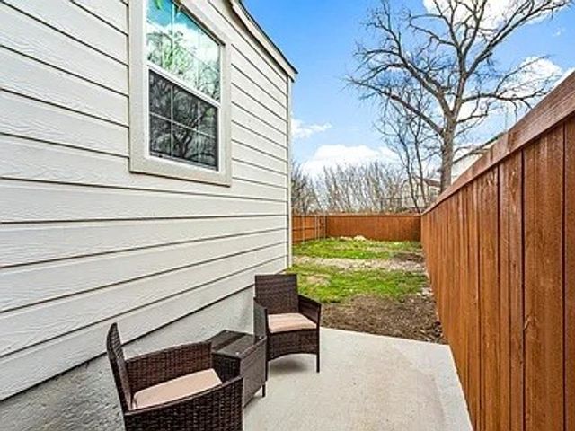 2254 AREBA Street A, Dallas, TX 75203