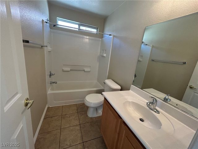 8668 TOM NOON Avenue 101, Las Vegas, NV 89178