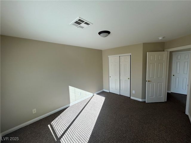 8668 TOM NOON Avenue 101, Las Vegas, NV 89178