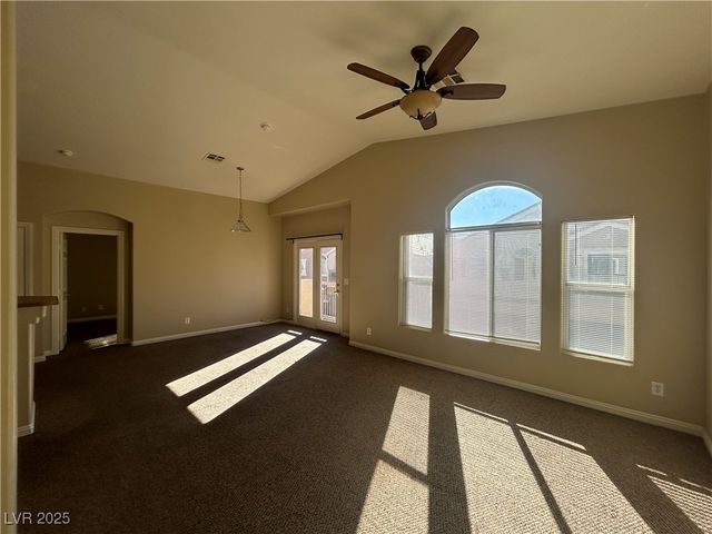 8668 TOM NOON Avenue 101, Las Vegas, NV 89178