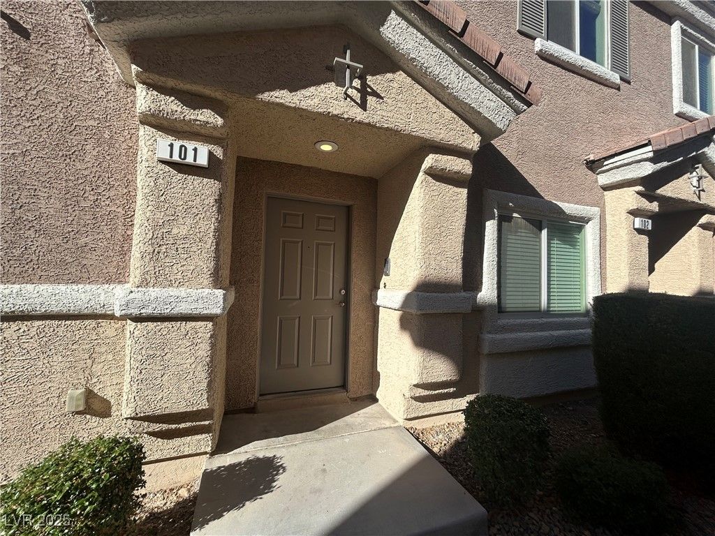 8668 TOM NOON Avenue 101, Las Vegas, NV 89178