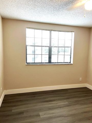 11241 W ATLANTIC Boulevard 204, Coral Springs, FL 33071