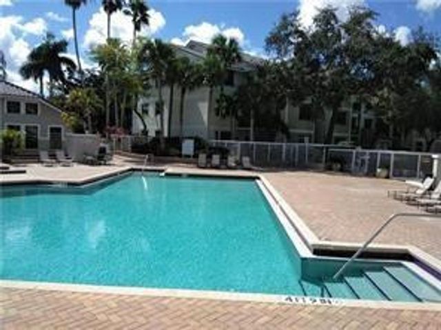 11241 W ATLANTIC Boulevard 204, Coral Springs, FL 33071