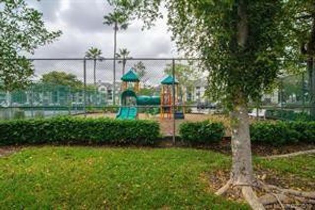 11241 W ATLANTIC Boulevard 204, Coral Springs, FL 33071