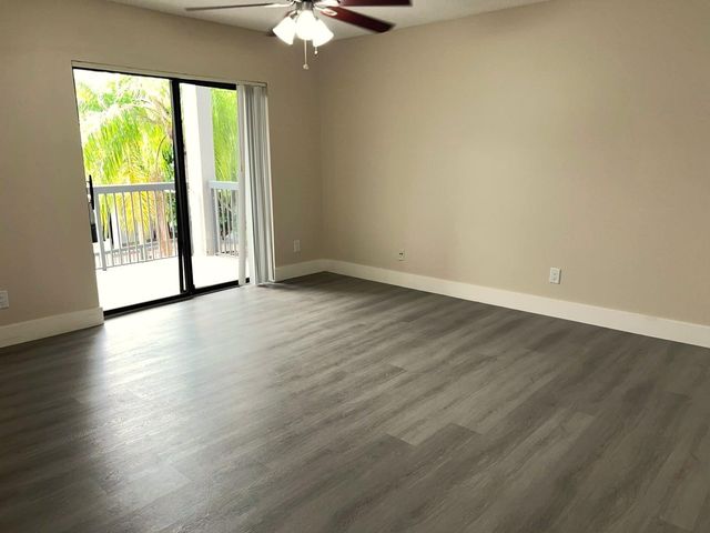 11241 W ATLANTIC Boulevard 204, Coral Springs, FL 33071
