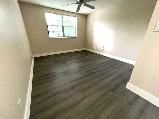 11241 W ATLANTIC Boulevard 204, Coral Springs, FL 33071