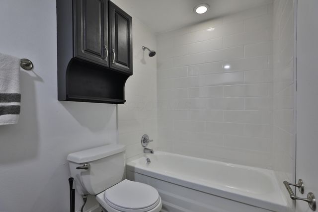 1390 E Dublin Granville Road, Columbus, OH 43229