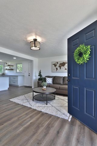 1390 E Dublin Granville Road, Columbus, OH 43229