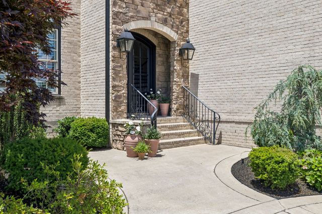 1745 Umbria Dr, Brentwood, TN 37027