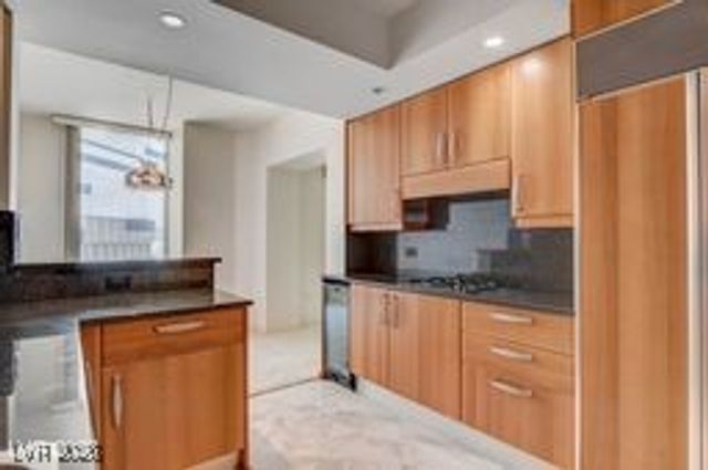 2877 Paradise Road 904, Las Vegas, NV 89109