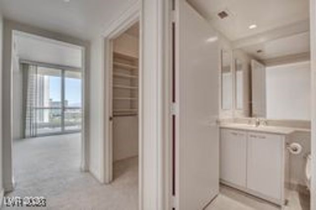 2877 Paradise Road 904, Las Vegas, NV 89109