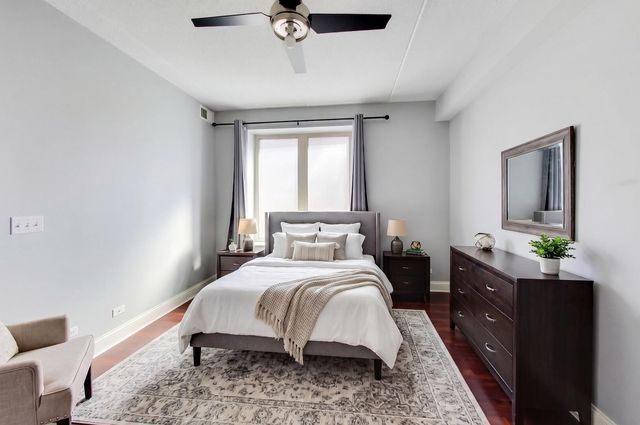 1670 Mill Street 207, Des Plaines, IL 60016