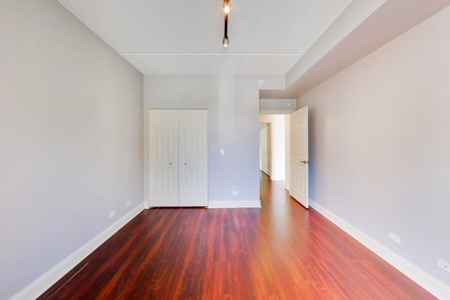 1670 Mill Street 207, Des Plaines, IL 60016